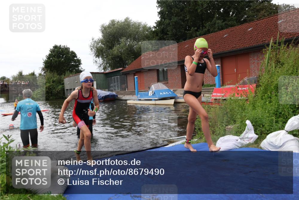 31.08.2025 - Elbe Triathlon Hamburg Luisa Fischer http://msf.ph/oto/8679490 31.08.2025 12:47:57 Schwimmen 1700, 1710, 1719, 1720 meine-sportfotos.de