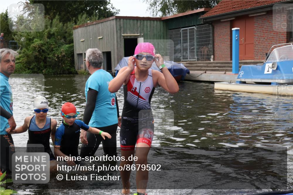 31.08.2025 - Elbe Triathlon Hamburg Luisa Fischer http://msf.ph/oto/8679502 31.08.2025 12:48:05 Schwimmen 1706, 1712, 1720 meine-sportfotos.de