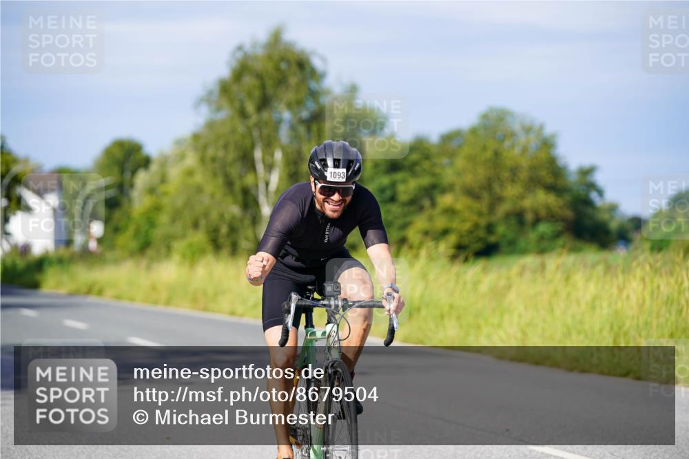 31.08.2025 - Elbe Triathlon Hamburg Michael Burmester http://msf.ph/oto/8679504 31.08.2025 10:38:50 Radfahren 1093, 1291 meine-sportfotos.de