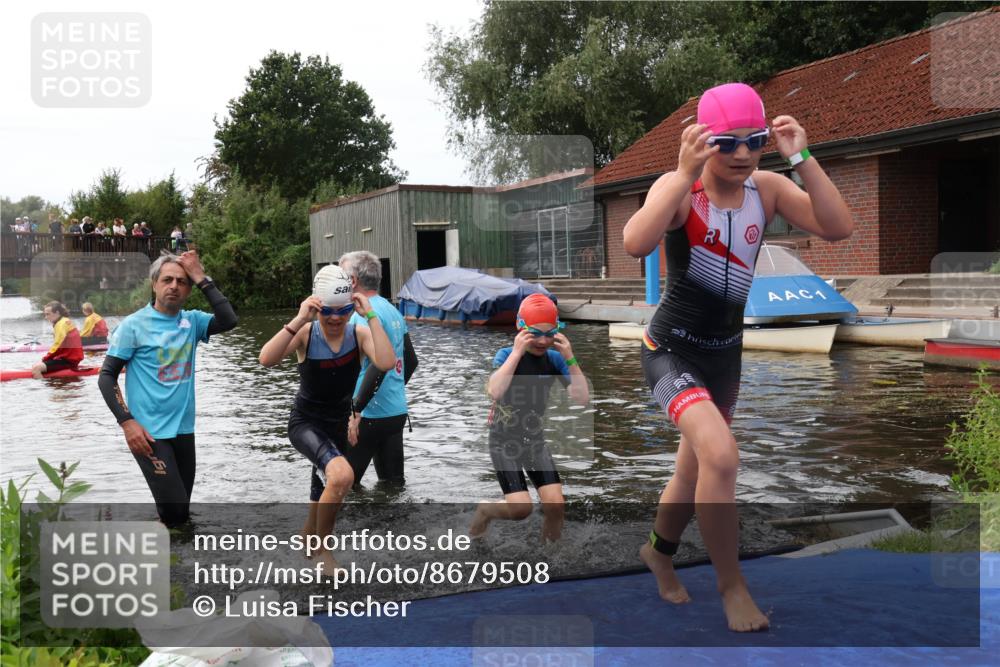 31.08.2025 - Elbe Triathlon Hamburg Luisa Fischer http://msf.ph/oto/8679508 31.08.2025 12:48:07 Schwimmen 1706, 1712, 1720 meine-sportfotos.de
