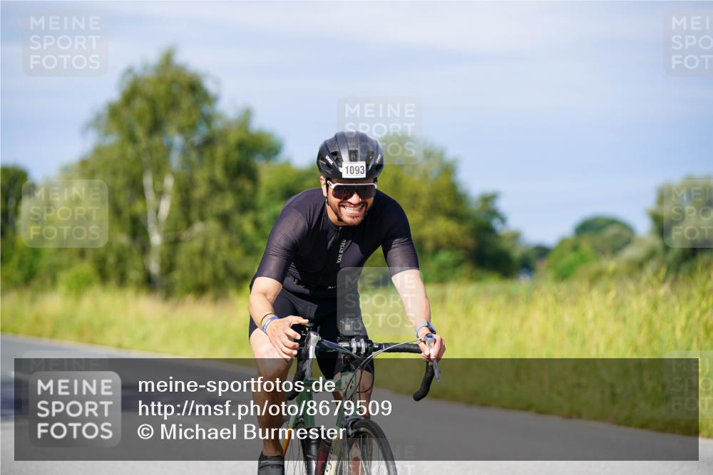 31.08.2025 - Elbe Triathlon Hamburg Michael Burmester http://msf.ph/oto/8679509 31.08.2025 10:38:50 Radfahren 1093, 1291 meine-sportfotos.de