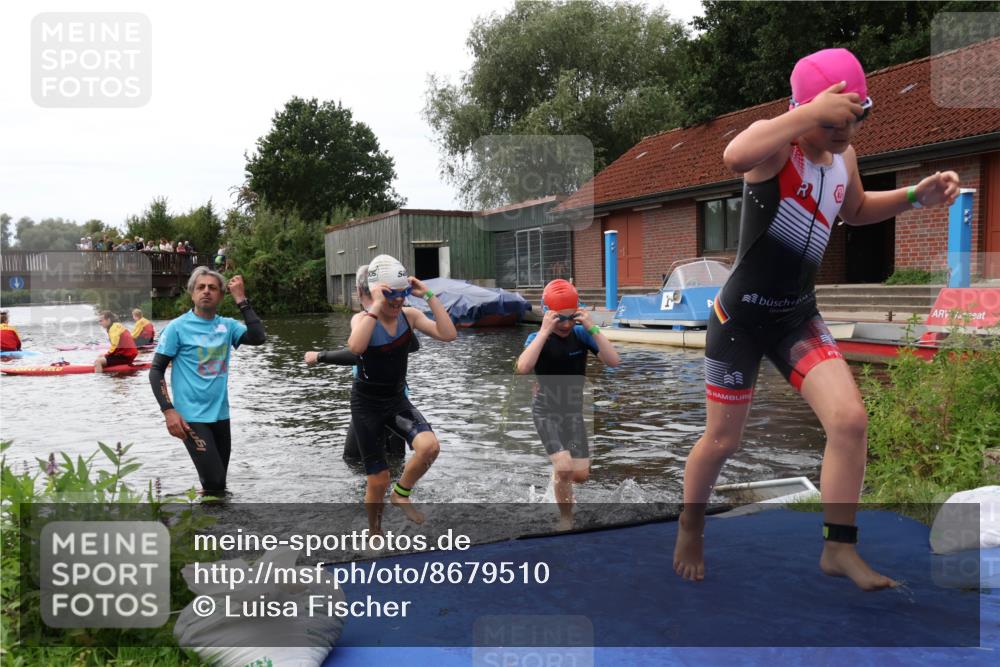 31.08.2025 - Elbe Triathlon Hamburg Luisa Fischer http://msf.ph/oto/8679510 31.08.2025 12:48:07 Schwimmen 1706, 1712, 1720 meine-sportfotos.de