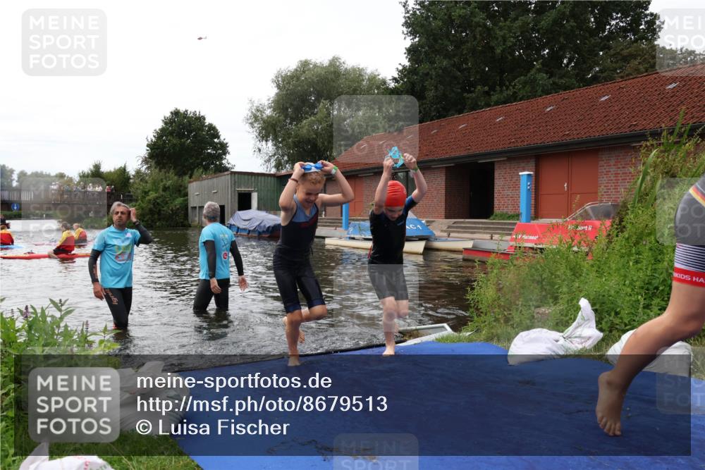 31.08.2025 - Elbe Triathlon Hamburg Luisa Fischer http://msf.ph/oto/8679513 31.08.2025 12:48:08 Schwimmen 1706, 1712, 1720 meine-sportfotos.de