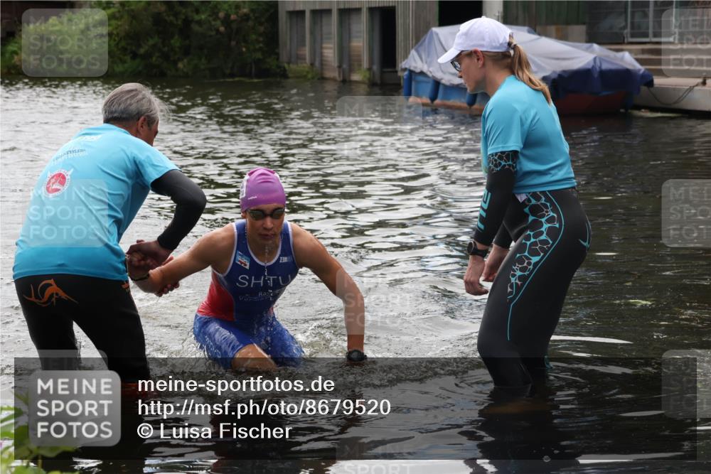 31.08.2025 - Elbe Triathlon Hamburg Luisa Fischer http://msf.ph/oto/8679520 31.08.2025 14:02:22 Schwimmen 153 meine-sportfotos.de