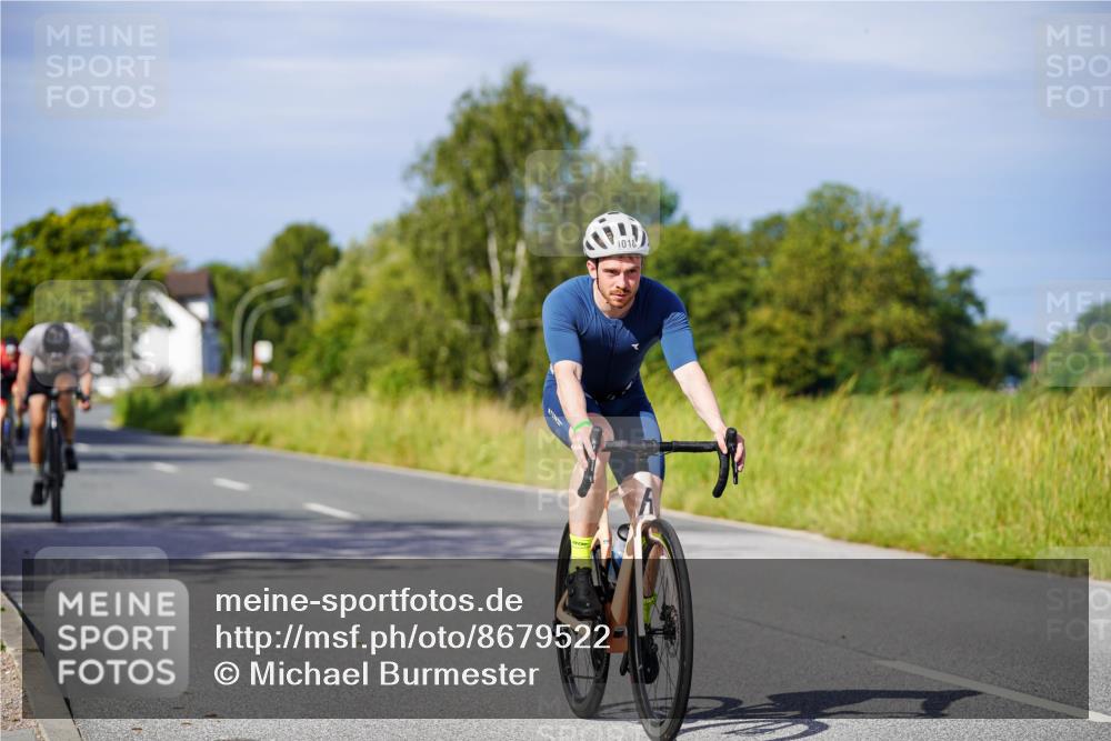 31.08.2025 - Elbe Triathlon Hamburg Michael Burmester http://msf.ph/oto/8679522 31.08.2025 10:38:57 Radfahren 995, 996, 1018, 1122 meine-sportfotos.de
