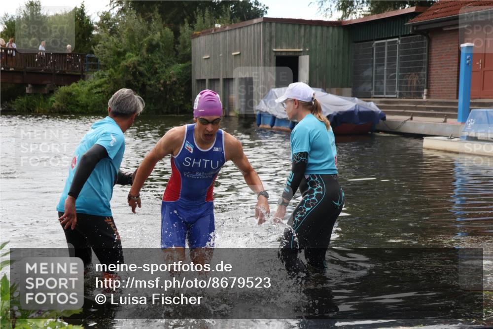 31.08.2025 - Elbe Triathlon Hamburg Luisa Fischer http://msf.ph/oto/8679523 31.08.2025 14:02:23 Schwimmen 153, 159 meine-sportfotos.de