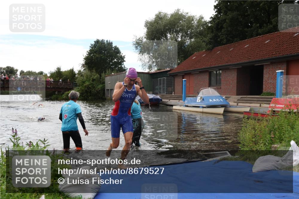 31.08.2025 - Elbe Triathlon Hamburg Luisa Fischer http://msf.ph/oto/8679527 31.08.2025 14:02:24 Schwimmen 153, 159 meine-sportfotos.de