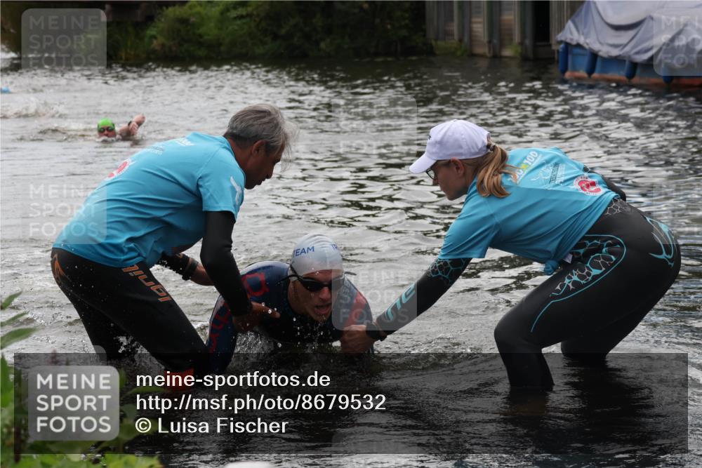 31.08.2025 - Elbe Triathlon Hamburg Luisa Fischer http://msf.ph/oto/8679532 31.08.2025 14:02:31 Schwimmen 159 meine-sportfotos.de