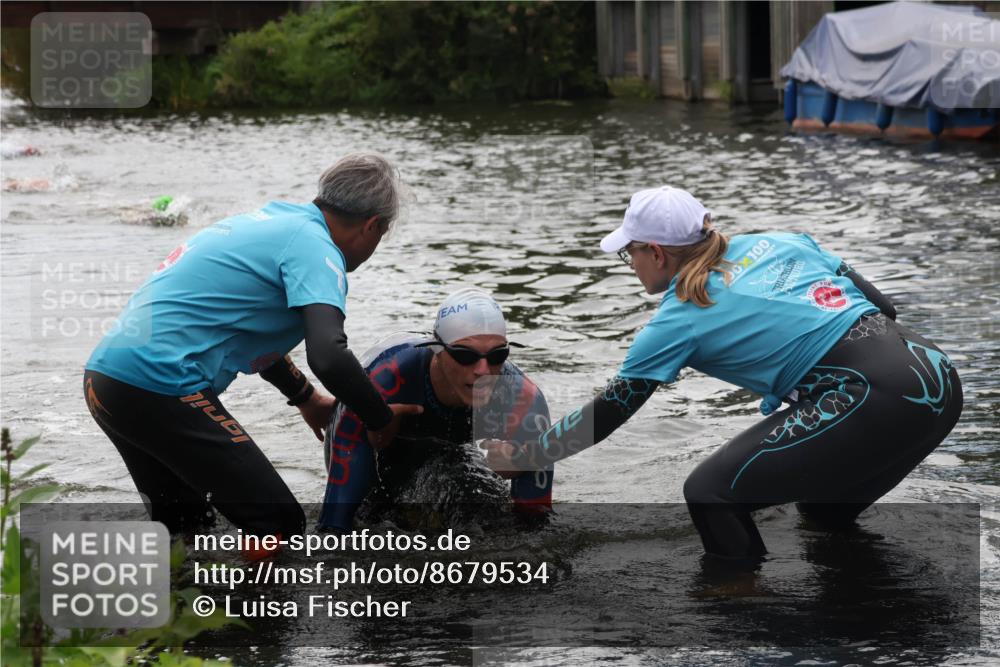 31.08.2025 - Elbe Triathlon Hamburg Luisa Fischer http://msf.ph/oto/8679534 31.08.2025 14:02:31 Schwimmen 159 meine-sportfotos.de