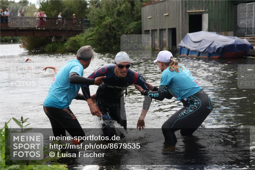 31.08.2025 - Elbe Triathlon Hamburg Luisa Fischer http://msf.ph/oto/8679535 31.08.2025 14:02:31 Schwimmen 159 meine-sportfotos.de