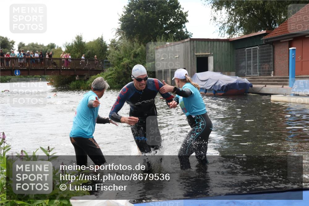 31.08.2025 - Elbe Triathlon Hamburg Luisa Fischer http://msf.ph/oto/8679536 31.08.2025 14:02:32 Schwimmen 159 meine-sportfotos.de