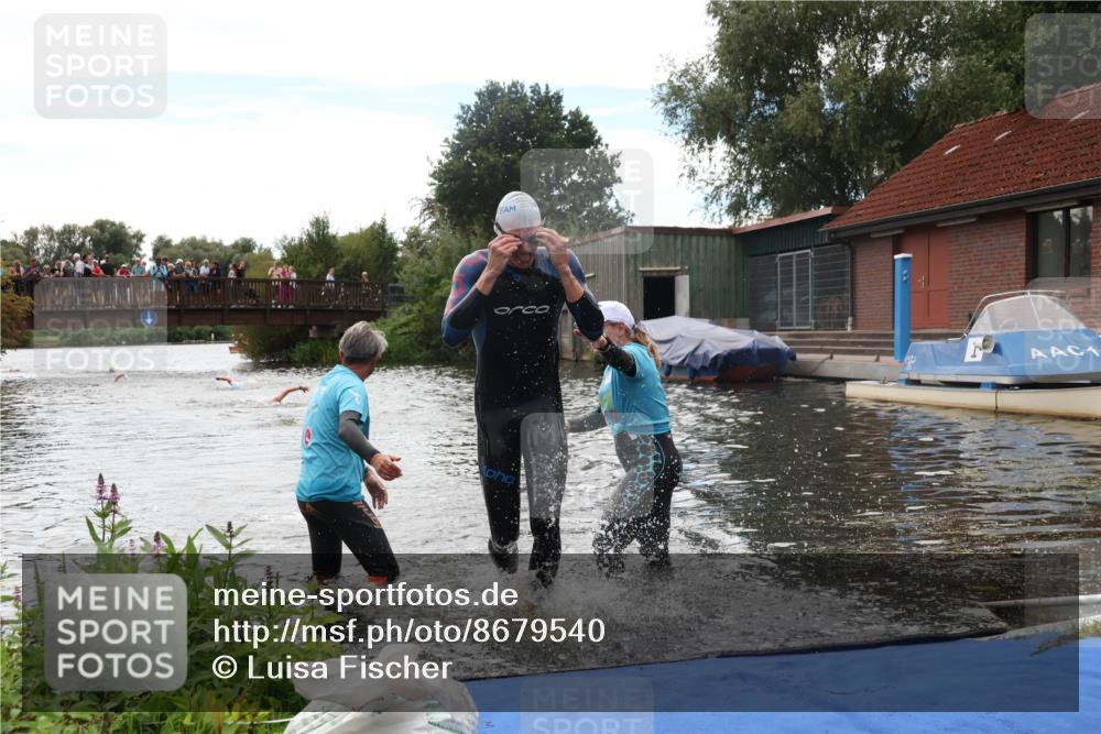 31.08.2025 - Elbe Triathlon Hamburg Luisa Fischer http://msf.ph/oto/8679540 31.08.2025 14:02:32 Schwimmen 159 meine-sportfotos.de
