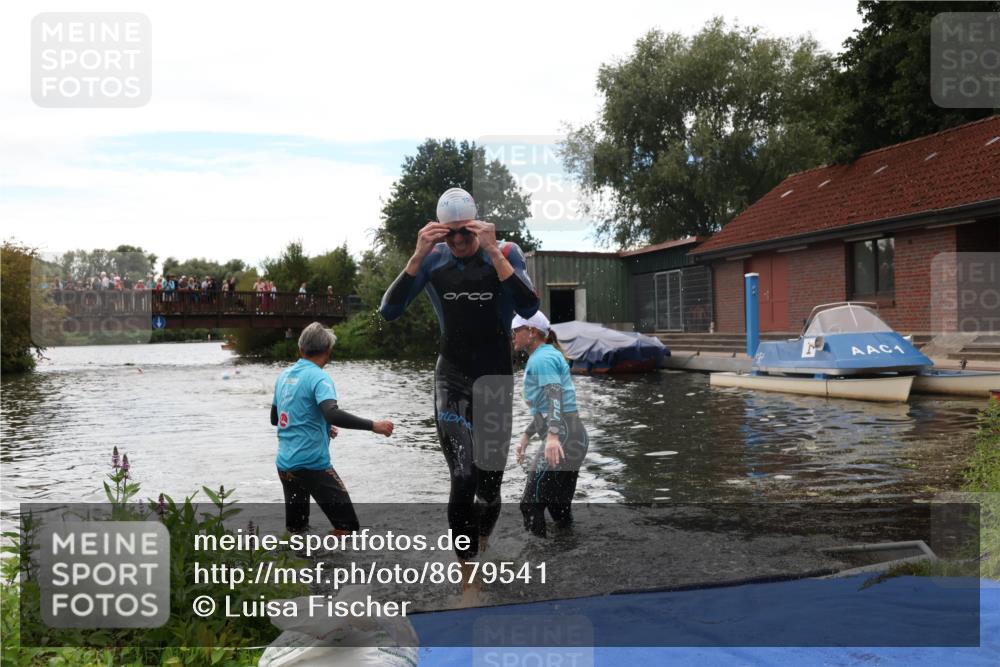 31.08.2025 - Elbe Triathlon Hamburg Luisa Fischer http://msf.ph/oto/8679541 31.08.2025 14:02:32 Schwimmen 159 meine-sportfotos.de
