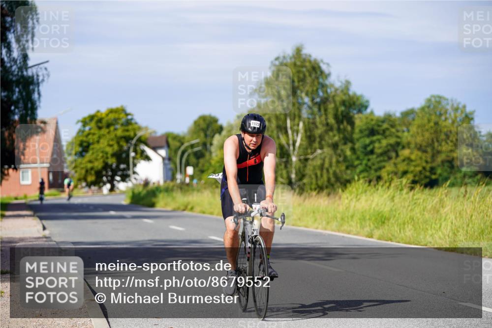 31.08.2025 - Elbe Triathlon Hamburg Michael Burmester http://msf.ph/oto/8679552 31.08.2025 10:39:02 Radfahren 995, 996, 1122 meine-sportfotos.de