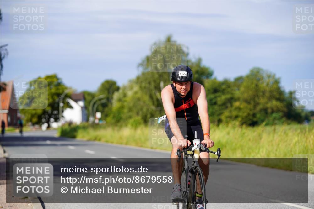 31.08.2025 - Elbe Triathlon Hamburg Michael Burmester http://msf.ph/oto/8679558 31.08.2025 10:39:03 Radfahren 995, 996, 1122 meine-sportfotos.de