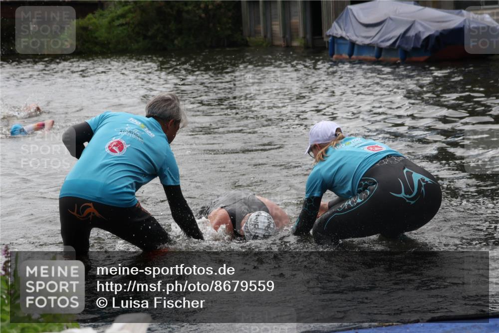 31.08.2025 - Elbe Triathlon Hamburg Luisa Fischer http://msf.ph/oto/8679559 31.08.2025 14:02:48 Schwimmen 133, 137, 160 meine-sportfotos.de