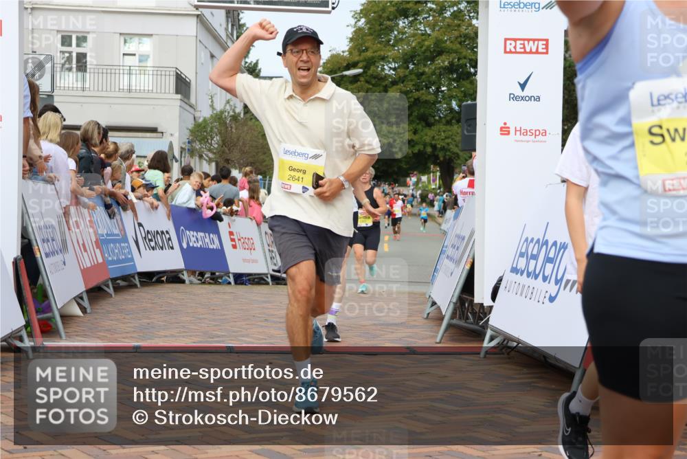 31.08.2025 - 21. Blankeneser Heldenlauf Strokosch-Dieckow http://msf.ph/oto/8679562 31.08.2025 10:25:13 Ziel 2641, 2357, 2717, 2285, 2286, 2331, 2053, 2359, 2661, 2383 meine-sportfotos.de