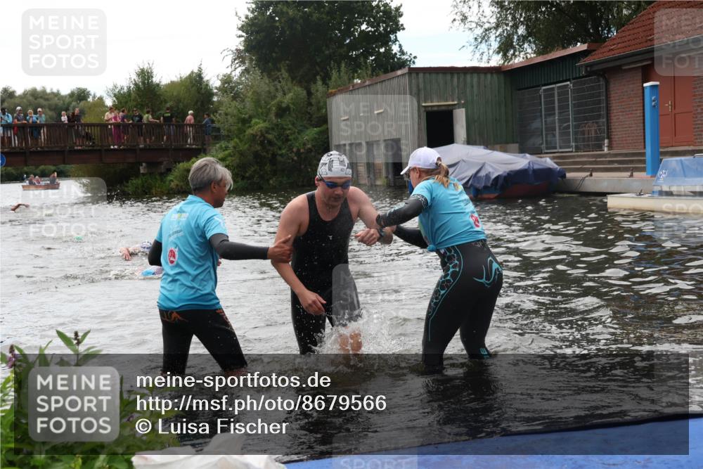 31.08.2025 - Elbe Triathlon Hamburg Luisa Fischer http://msf.ph/oto/8679566 31.08.2025 14:02:50 Schwimmen 137, 160 meine-sportfotos.de