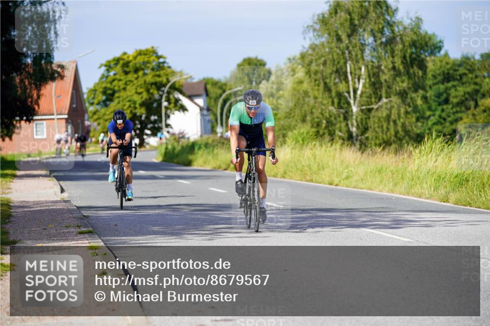 31.08.2025 - Elbe Triathlon Hamburg Michael Burmester http://msf.ph/oto/8679567 31.08.2025 10:39:12 Radfahren 842, 871, 979 meine-sportfotos.de