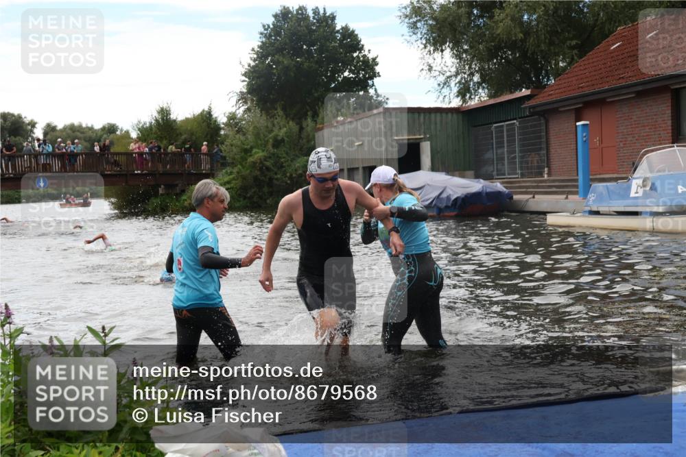 31.08.2025 - Elbe Triathlon Hamburg Luisa Fischer http://msf.ph/oto/8679568 31.08.2025 14:02:50 Schwimmen 137, 160 meine-sportfotos.de