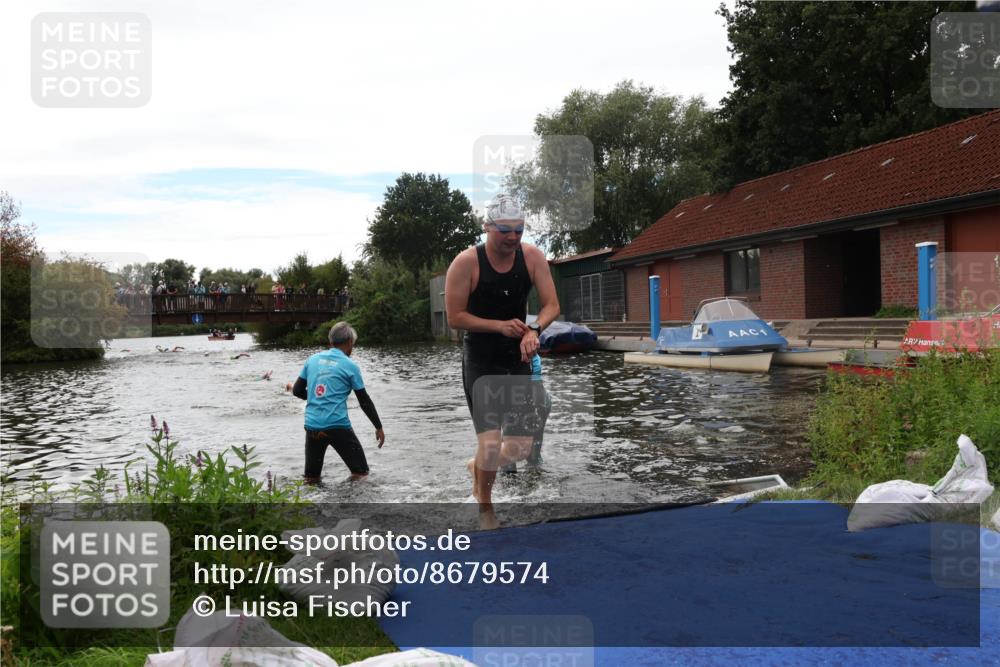 31.08.2025 - Elbe Triathlon Hamburg Luisa Fischer http://msf.ph/oto/8679574 31.08.2025 14:02:51 Schwimmen 137, 160 meine-sportfotos.de