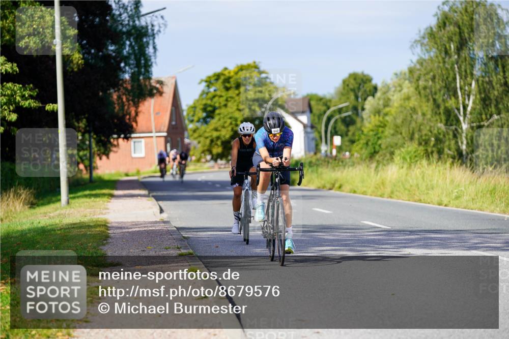 31.08.2025 - Elbe Triathlon Hamburg Michael Burmester http://msf.ph/oto/8679576 31.08.2025 10:39:13 Radfahren 842, 871, 979 meine-sportfotos.de