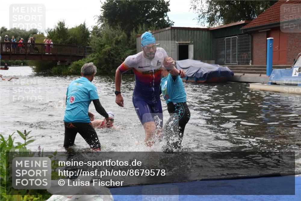31.08.2025 - Elbe Triathlon Hamburg Luisa Fischer http://msf.ph/oto/8679578 31.08.2025 14:02:58 Schwimmen 122, 148, 160 meine-sportfotos.de
