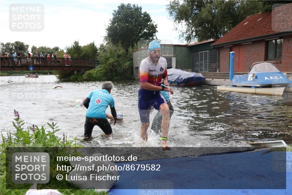 31.08.2025 - Elbe Triathlon Hamburg Luisa Fischer http://msf.ph/oto/8679582 31.08.2025 14:02:58 Schwimmen 122, 148, 160 meine-sportfotos.de