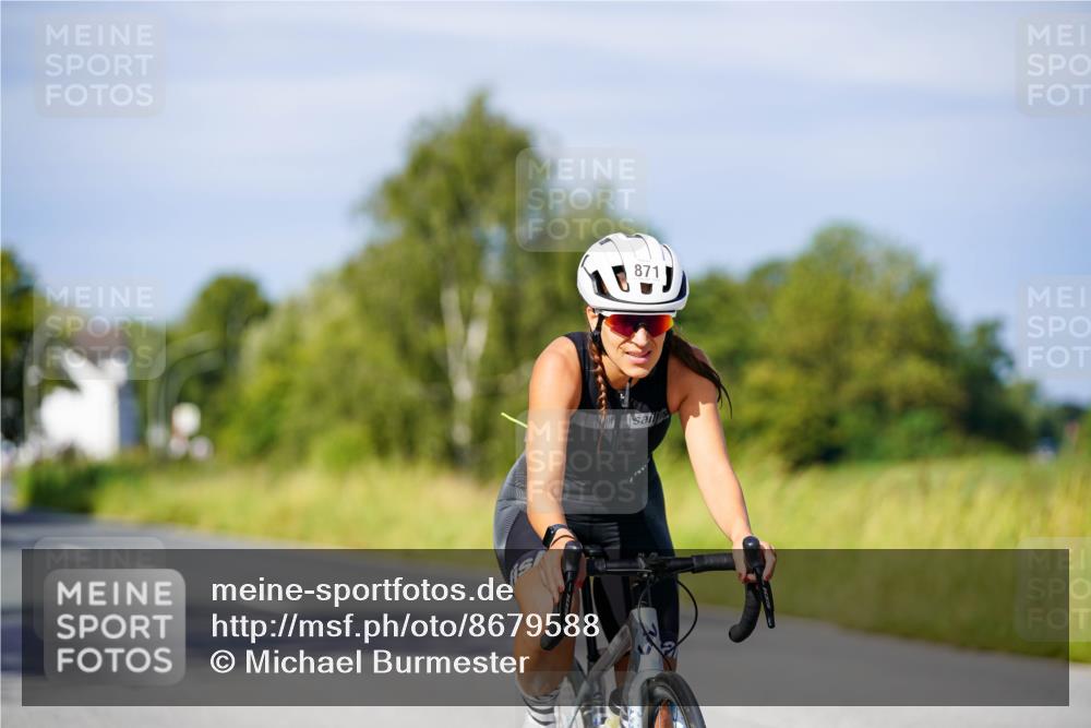 31.08.2025 - Elbe Triathlon Hamburg Michael Burmester http://msf.ph/oto/8679588 31.08.2025 10:39:15 Radfahren 842, 871, 979, 1278 meine-sportfotos.de