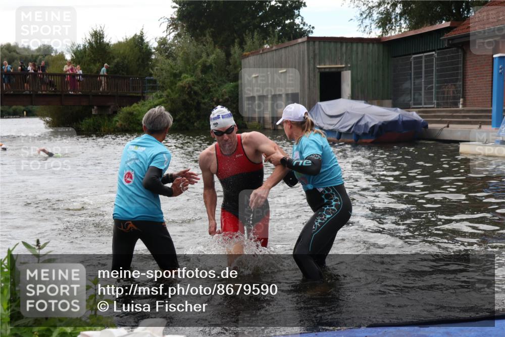 31.08.2025 - Elbe Triathlon Hamburg Luisa Fischer http://msf.ph/oto/8679590 31.08.2025 14:03:01 Schwimmen 122, 148, 160 meine-sportfotos.de