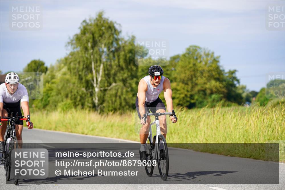 31.08.2025 - Elbe Triathlon Hamburg Michael Burmester http://msf.ph/oto/8679608 31.08.2025 10:39:23 Radfahren 945, 1031, 1065, 1092, 1258, 1278 meine-sportfotos.de