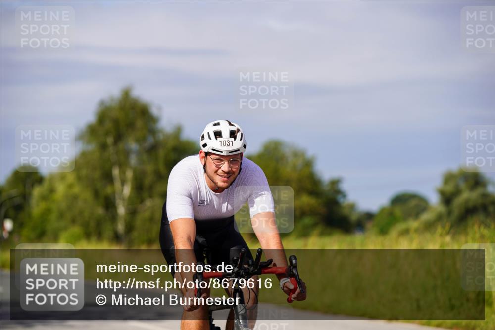 31.08.2025 - Elbe Triathlon Hamburg Michael Burmester http://msf.ph/oto/8679616 31.08.2025 10:39:24 Radfahren 945, 1031, 1065, 1092, 1258, 1265, 1278 meine-sportfotos.de