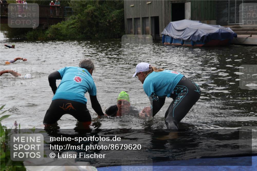 31.08.2025 - Elbe Triathlon Hamburg Luisa Fischer http://msf.ph/oto/8679620 31.08.2025 14:03:23 Schwimmen 134 meine-sportfotos.de