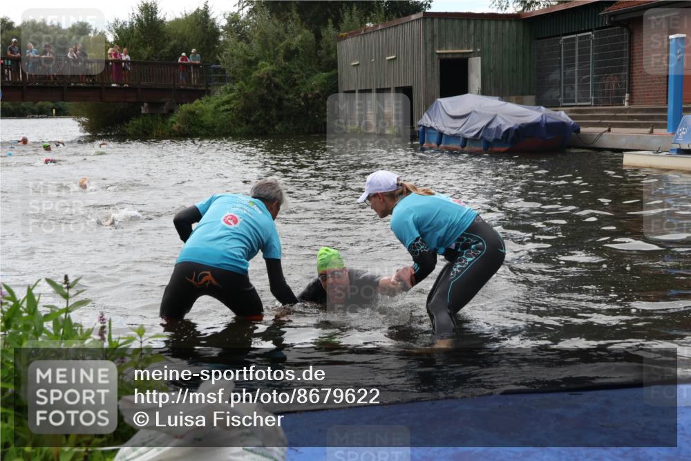 31.08.2025 - Elbe Triathlon Hamburg Luisa Fischer http://msf.ph/oto/8679622 31.08.2025 14:03:23 Schwimmen 134 meine-sportfotos.de