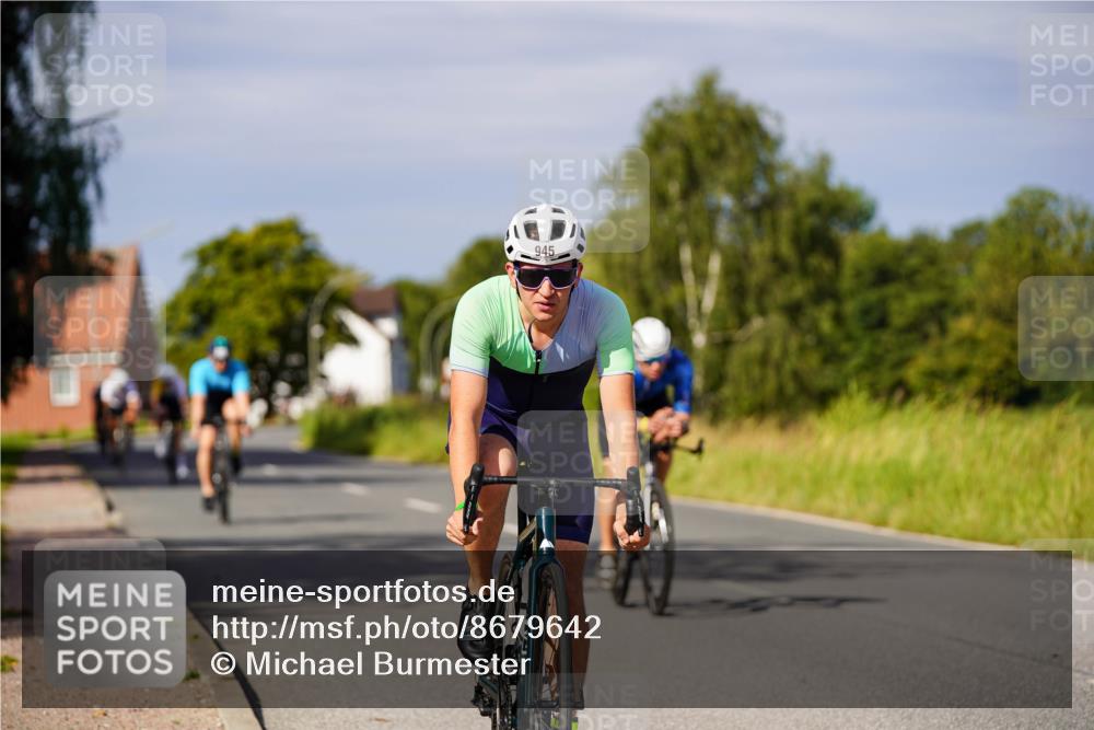 31.08.2025 - Elbe Triathlon Hamburg Michael Burmester http://msf.ph/oto/8679642 31.08.2025 10:39:30 Radfahren 836, 945, 1037, 1107, 1258, 1265 meine-sportfotos.de