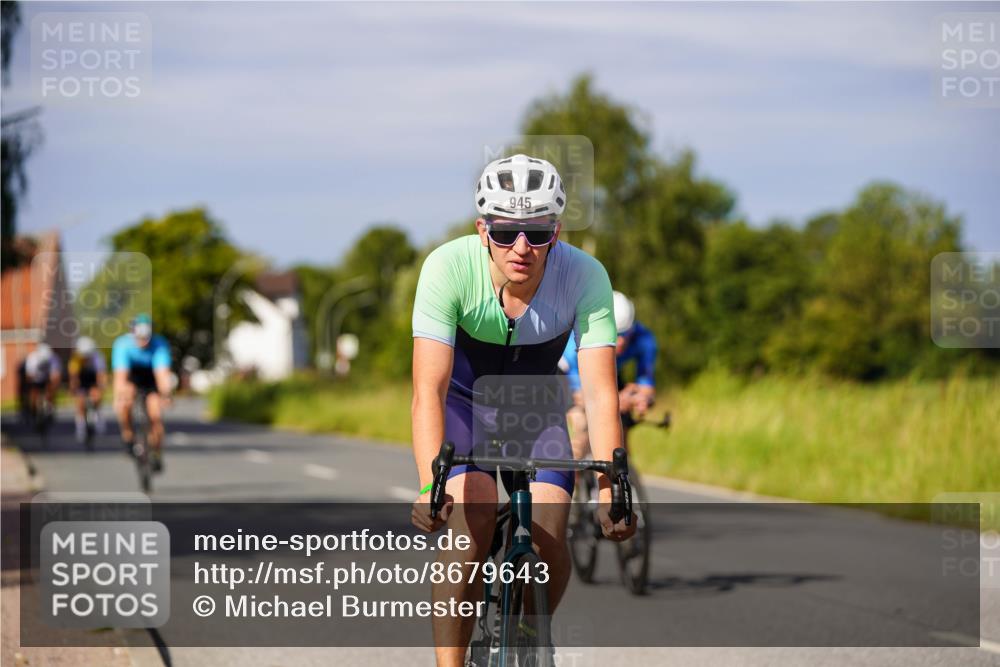 31.08.2025 - Elbe Triathlon Hamburg Michael Burmester http://msf.ph/oto/8679643 31.08.2025 10:39:30 Radfahren 836, 945, 1037, 1107, 1258, 1265 meine-sportfotos.de