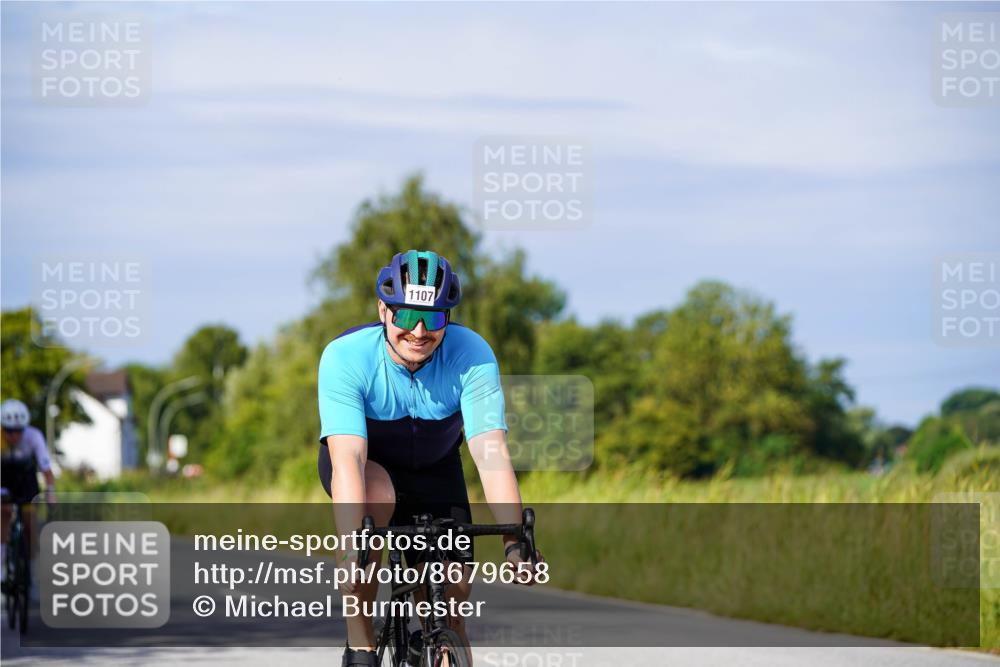 31.08.2025 - Elbe Triathlon Hamburg Michael Burmester http://msf.ph/oto/8679658 31.08.2025 10:39:33 Radfahren 812, 836, 945, 1037, 1091, 1107, 1265 meine-sportfotos.de