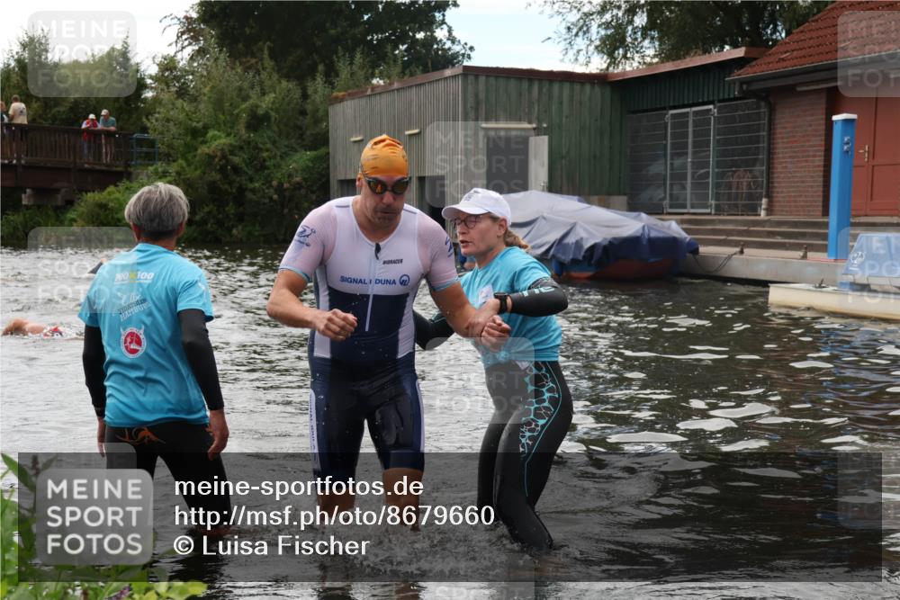 31.08.2025 - Elbe Triathlon Hamburg Luisa Fischer http://msf.ph/oto/8679660 31.08.2025 14:03:40 Schwimmen 136 meine-sportfotos.de