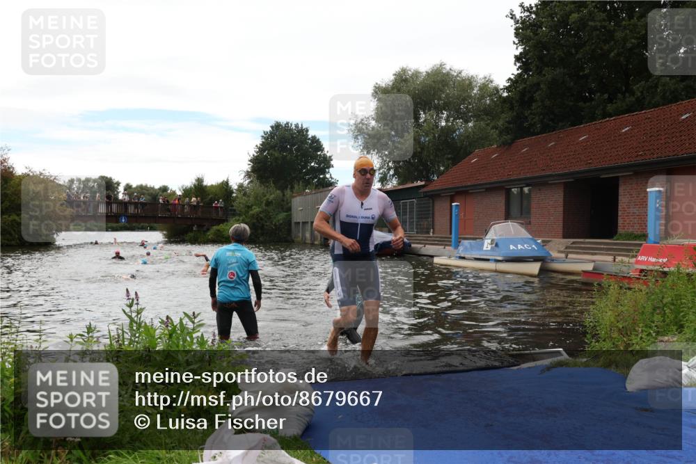 31.08.2025 - Elbe Triathlon Hamburg Luisa Fischer http://msf.ph/oto/8679667 31.08.2025 14:03:41 Schwimmen 136 meine-sportfotos.de