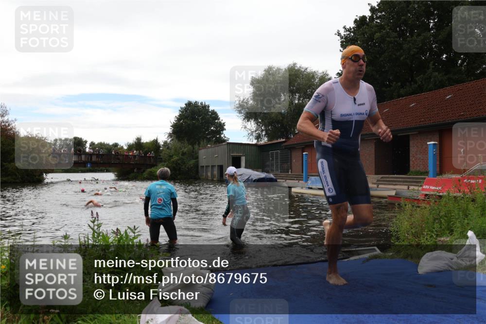 31.08.2025 - Elbe Triathlon Hamburg Luisa Fischer http://msf.ph/oto/8679675 31.08.2025 14:03:43 Schwimmen 136 meine-sportfotos.de