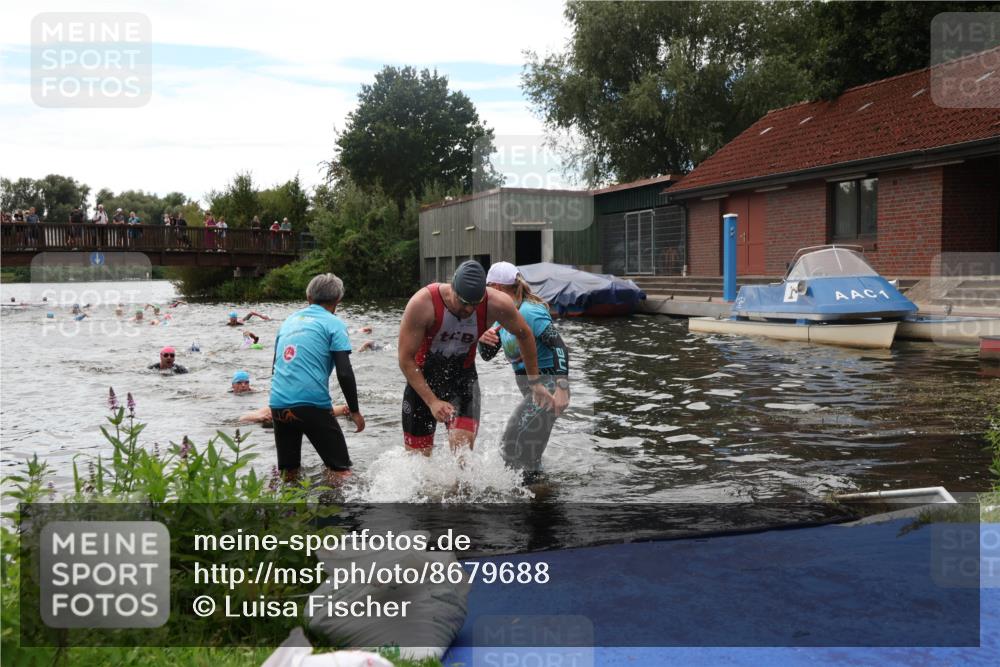 31.08.2025 - Elbe Triathlon Hamburg Luisa Fischer http://msf.ph/oto/8679688 31.08.2025 14:03:54 Schwimmen 131, 139, 157, 163 meine-sportfotos.de