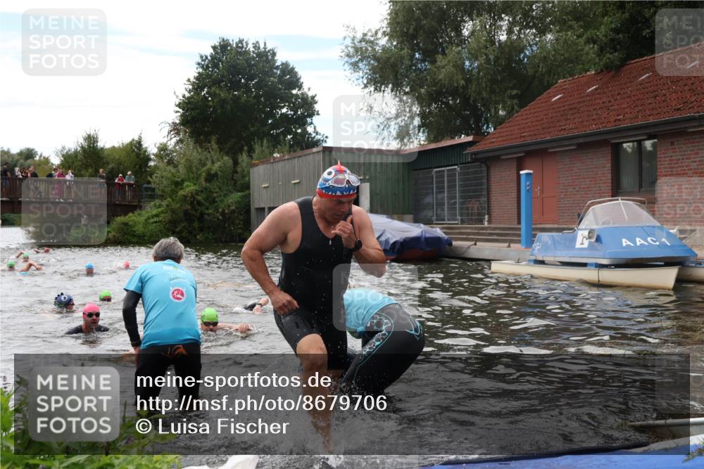 31.08.2025 - Elbe Triathlon Hamburg Luisa Fischer http://msf.ph/oto/8679706 31.08.2025 14:03:59 Schwimmen 131, 139, 145, 147, 157, 163 meine-sportfotos.de
