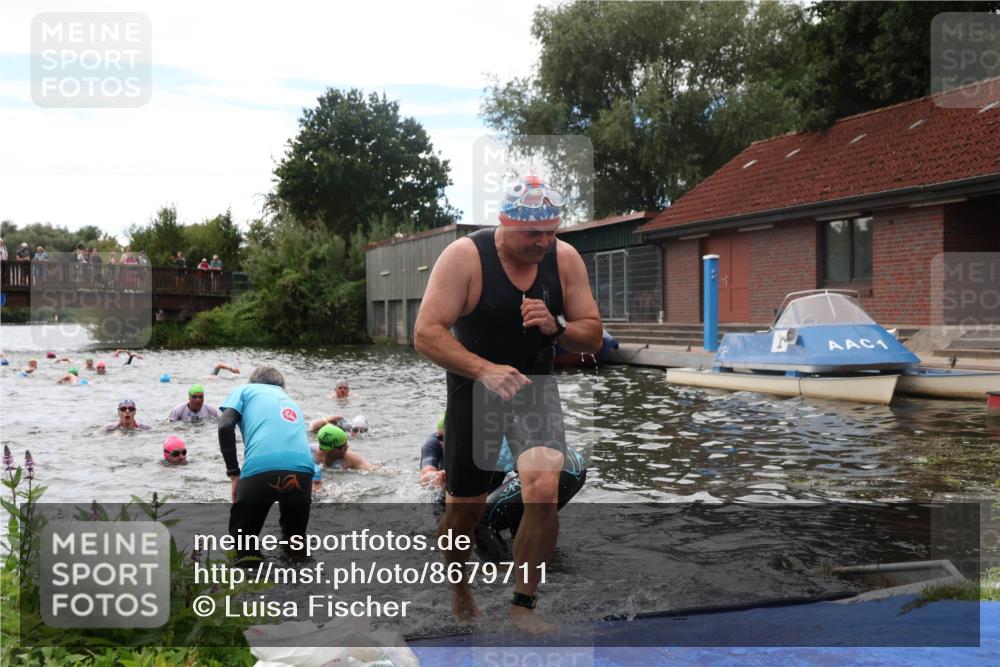 31.08.2025 - Elbe Triathlon Hamburg Luisa Fischer http://msf.ph/oto/8679711 31.08.2025 14:03:59 Schwimmen 131, 139, 145, 147, 157, 163 meine-sportfotos.de