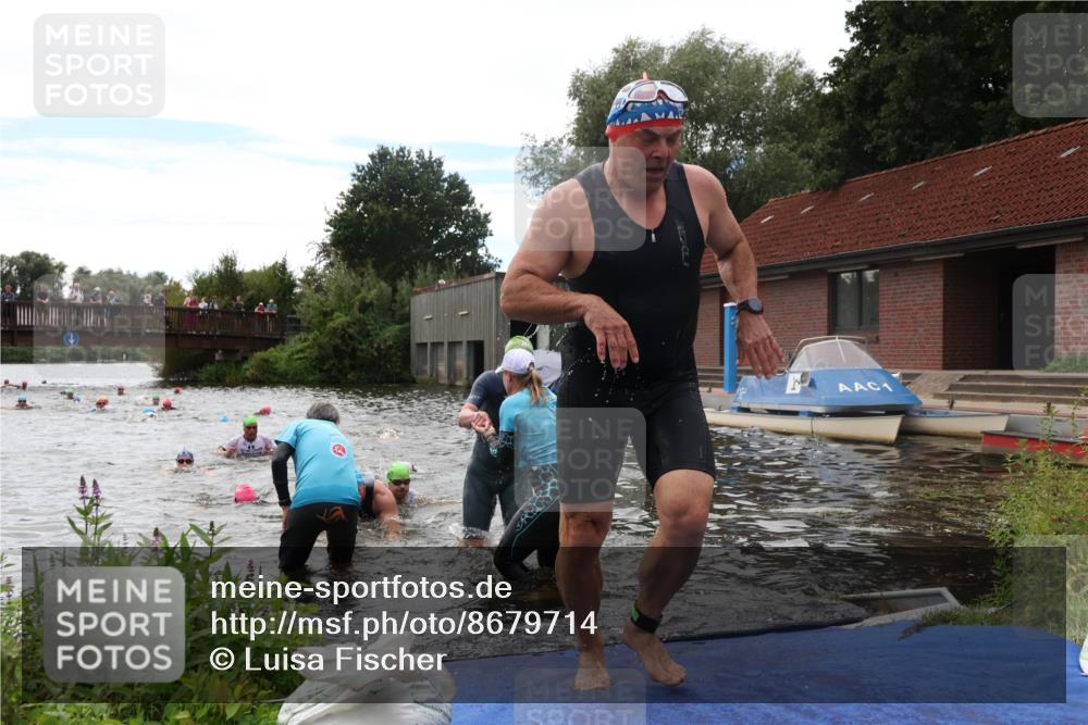 31.08.2025 - Elbe Triathlon Hamburg Luisa Fischer http://msf.ph/oto/8679714 31.08.2025 14:04:00 Schwimmen 131, 144, 145, 147, 157, 163 meine-sportfotos.de