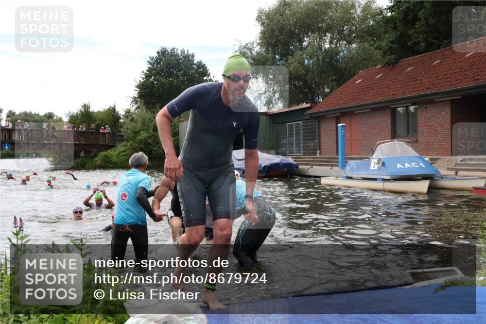31.08.2025 - Elbe Triathlon Hamburg Luisa Fischer http://msf.ph/oto/8679724 31.08.2025 14:04:02 Schwimmen 131, 144, 145, 147, 157, 162, 163 meine-sportfotos.de