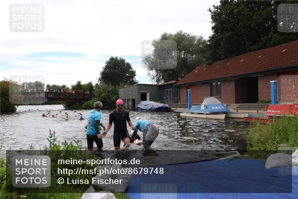 31.08.2025 - Elbe Triathlon Hamburg Luisa Fischer http://msf.ph/oto/8679748 31.08.2025 14:04:06 Schwimmen 144, 145, 147, 157, 162, 163, 164 meine-sportfotos.de