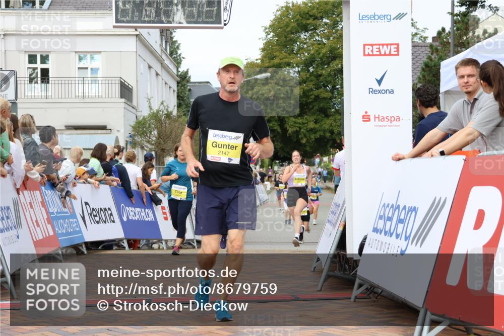31.08.2025 - 21. Blankeneser Heldenlauf Strokosch-Dieckow http://msf.ph/oto/8679759 31.08.2025 10:31:08 Ziel 2209, 2437, 2324, 2147, 2121, 2018 meine-sportfotos.de