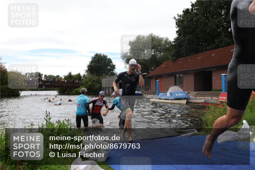 31.08.2025 - Elbe Triathlon Hamburg Luisa Fischer http://msf.ph/oto/8679763 31.08.2025 14:04:09 Schwimmen 144, 145, 147, 151, 162, 164 meine-sportfotos.de