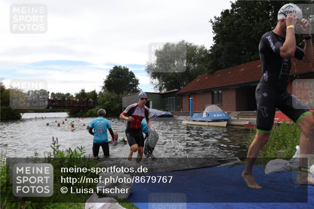 31.08.2025 - Elbe Triathlon Hamburg Luisa Fischer http://msf.ph/oto/8679767 31.08.2025 14:04:10 Schwimmen 144, 145, 151, 162, 164 meine-sportfotos.de