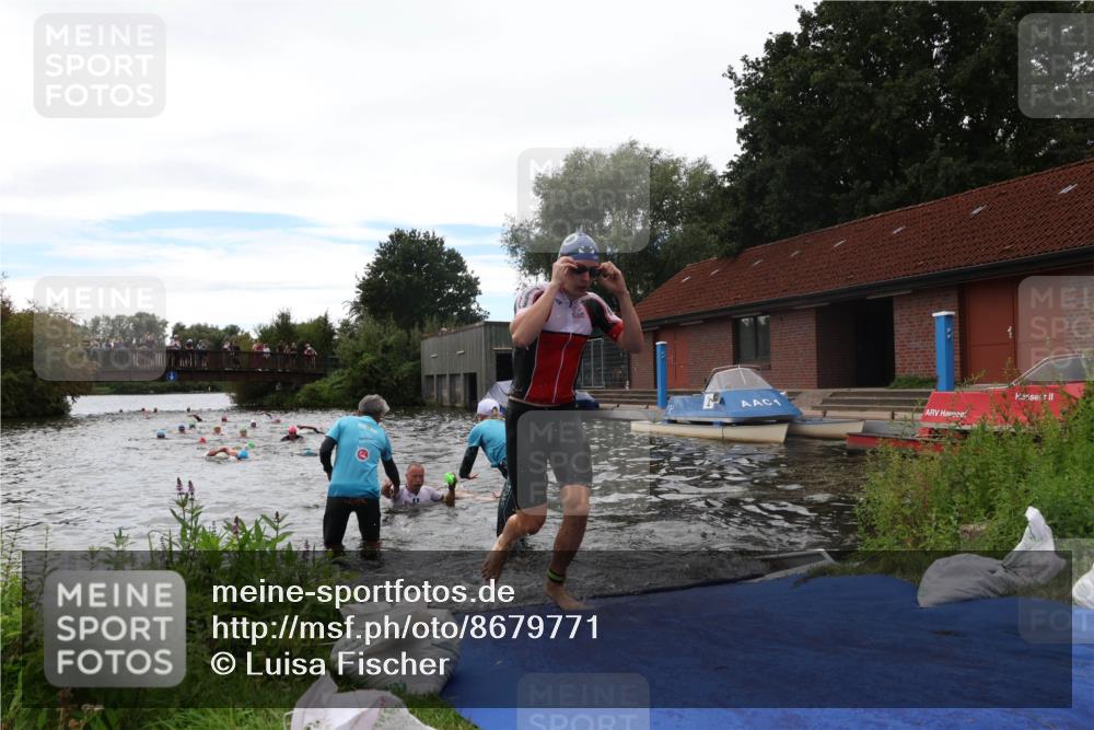 31.08.2025 - Elbe Triathlon Hamburg Luisa Fischer http://msf.ph/oto/8679771 31.08.2025 14:04:11 Schwimmen 144, 145, 151, 162, 164 meine-sportfotos.de
